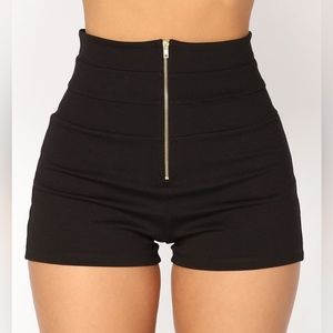 NWT Fashion Nova Sz S Sarah High Rise Black Stretchy Fitted Shorts w Zipper Y2K